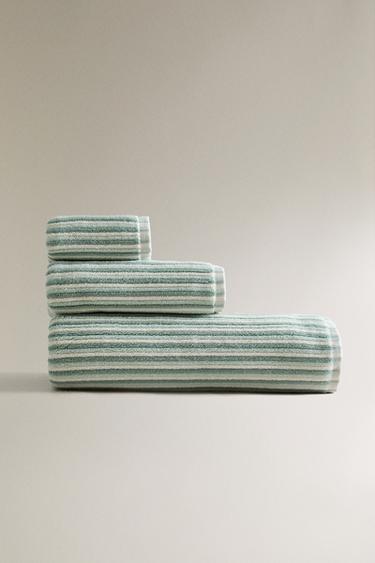 TEXTURED BATH TOWEL WITH COLOURED STRIPES - Ecru / Green by Zara - Image 0