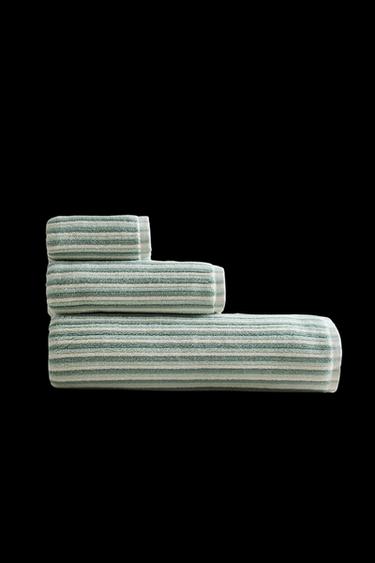 Zara TEXTURED COLORED BATH TOWEL WITH STRIPES - Ecru / Green - Image 0