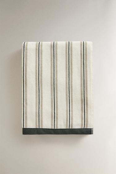 VELOUR BEACH TOWEL WITH CONTRAST STRIPES - Grey green by Zara