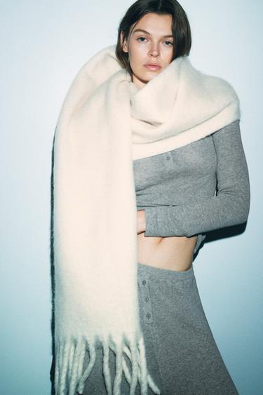 Zara PLAIN FRINGED SCARF - Ecru - Image 0