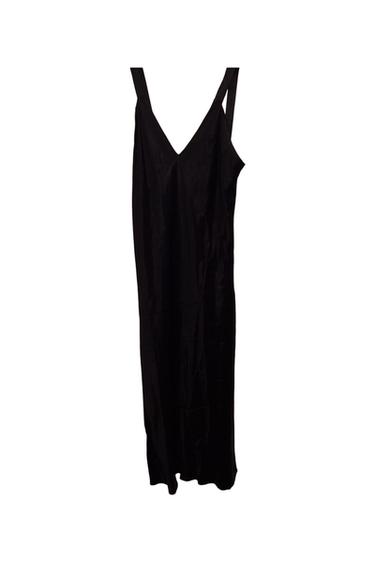 VESTITO NERO LUNGO.