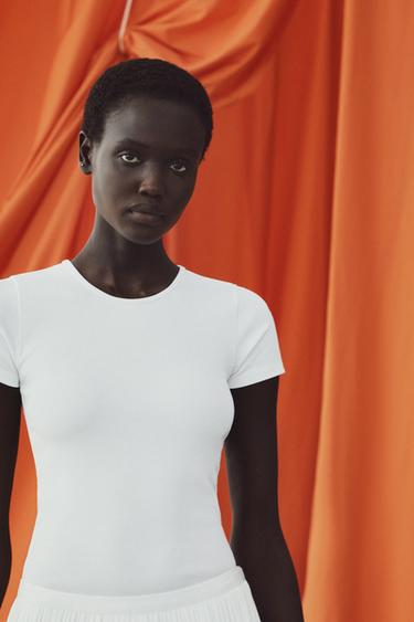 SHORT SLEEVE RIBBED T-SHIRT - White by Zara