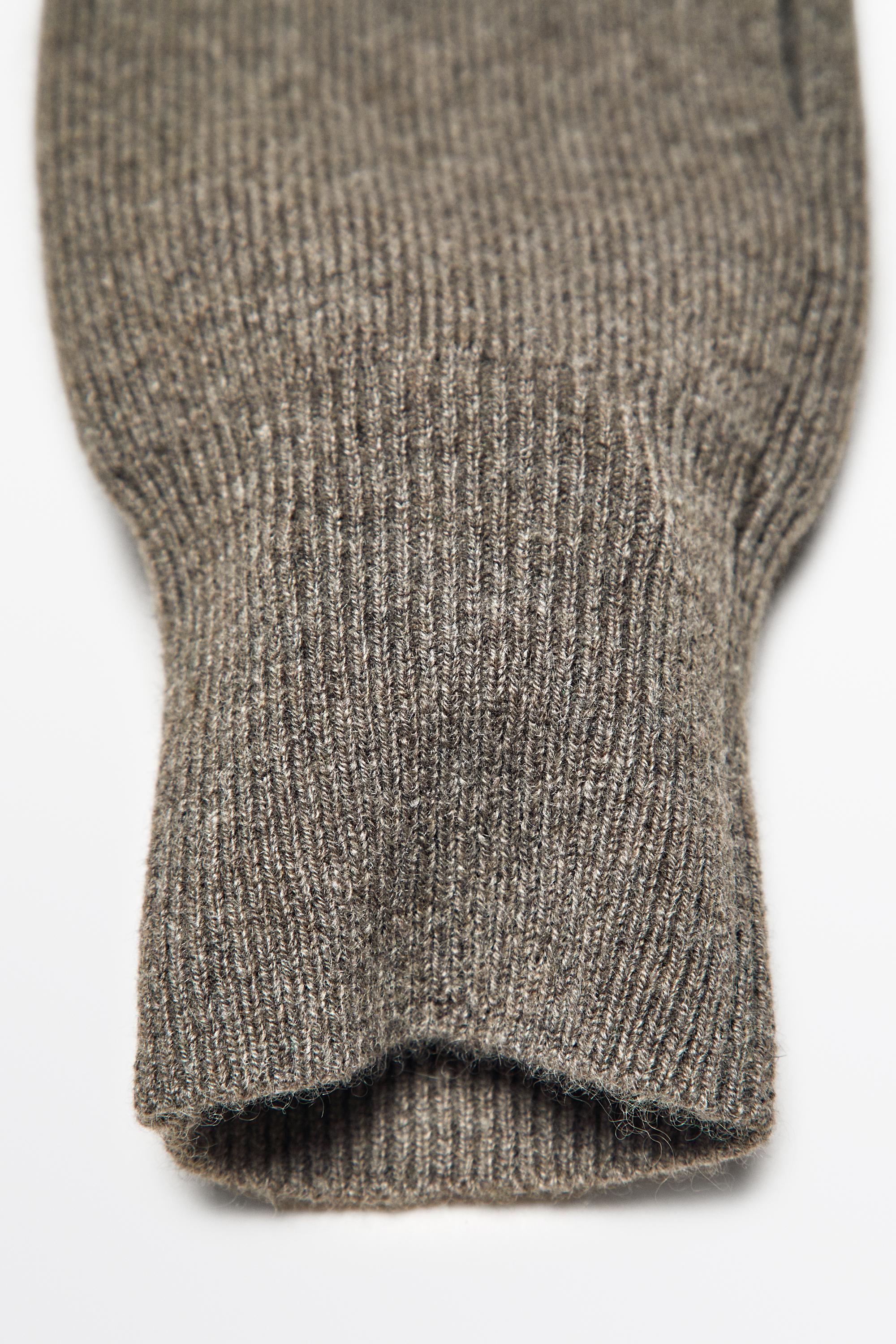 100% cashmere knit mittens