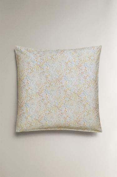 TAIE D’OREILLER SATIN MINI-FLEURS - Blanc cassé de Zara - Image 1