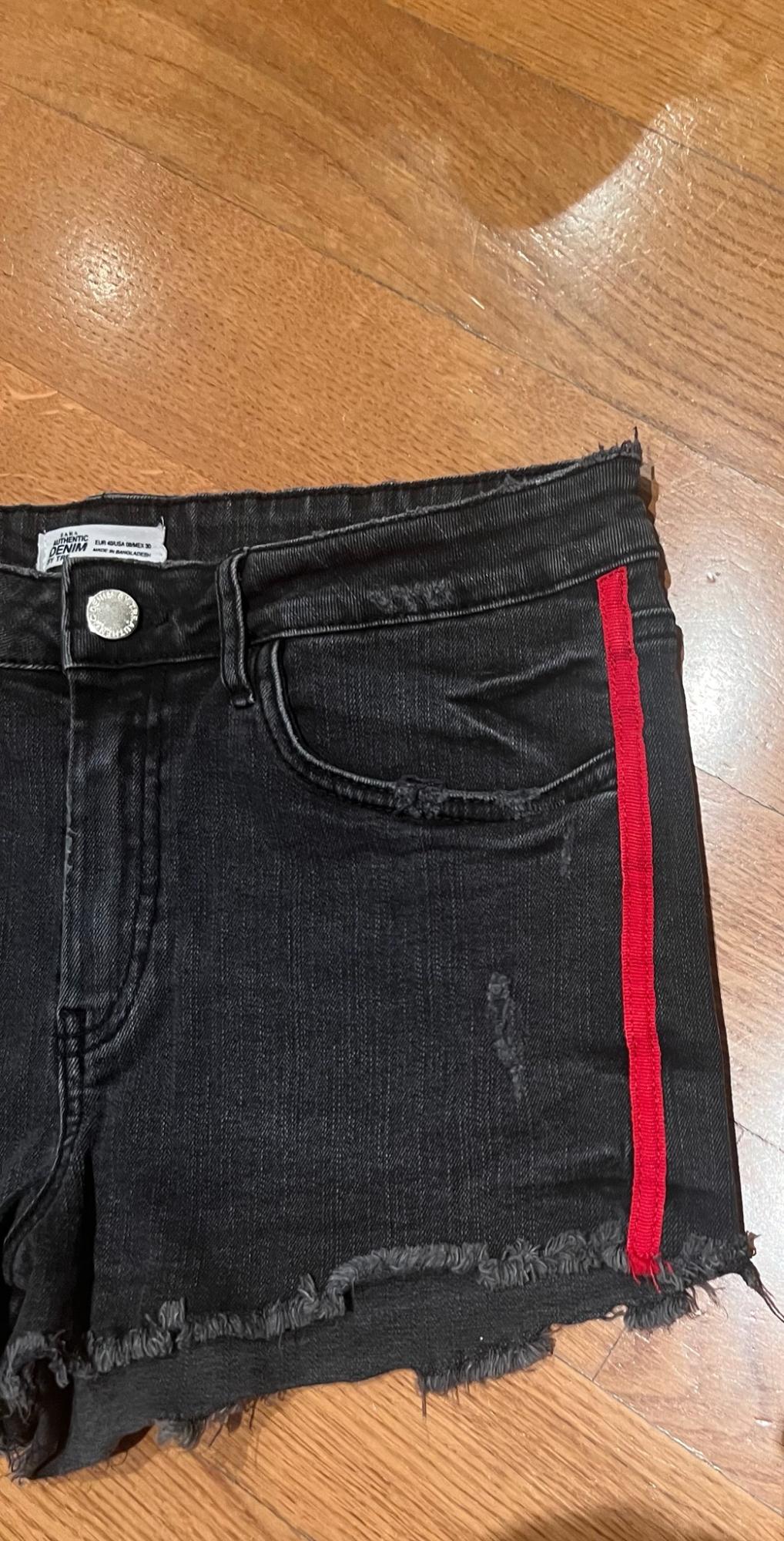 DENIM LOW-RISE SHORTS WITH SIDE STRIPES - Image 2