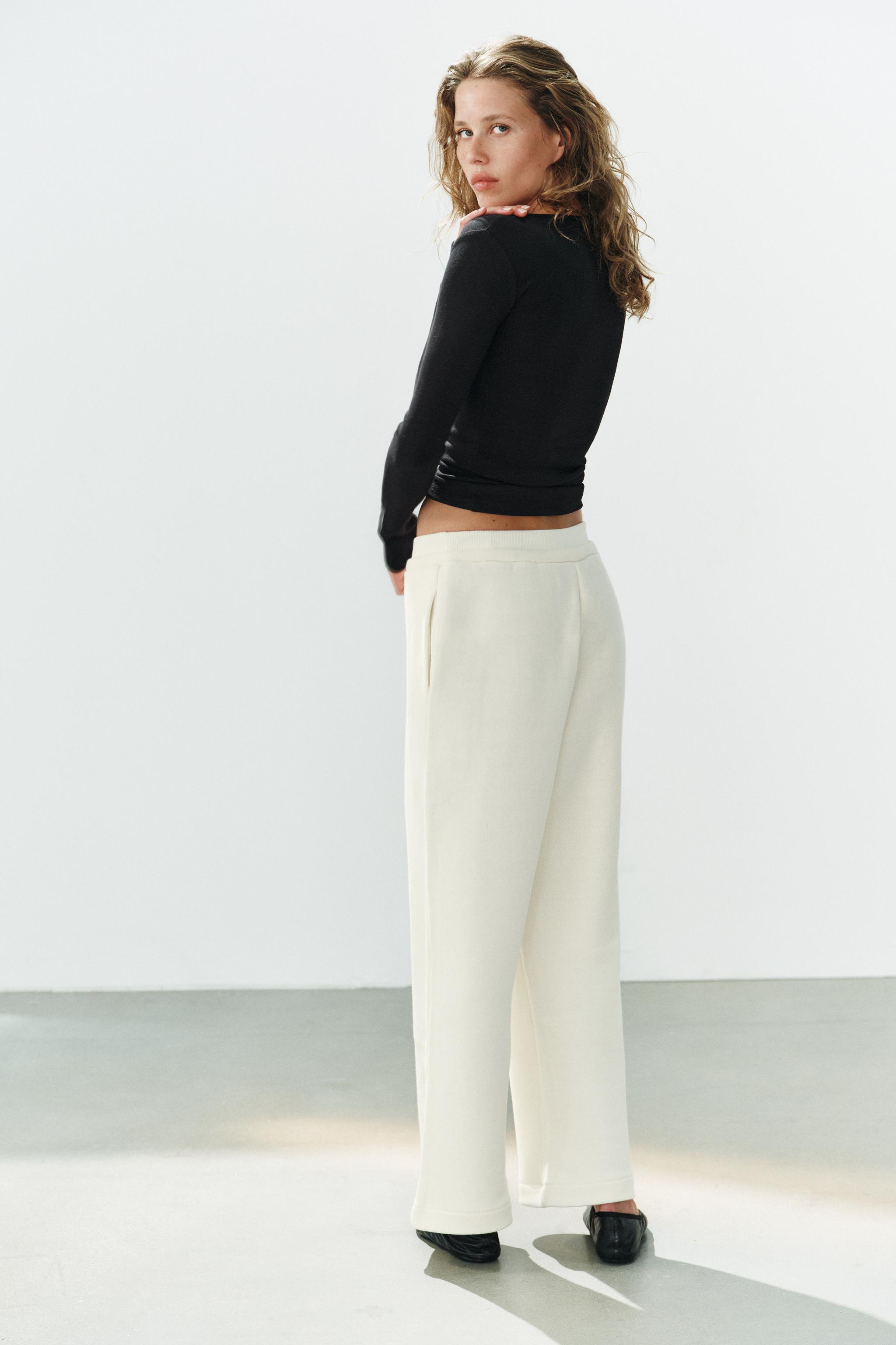 RIBBED SCOOP NECK T-SHIRT