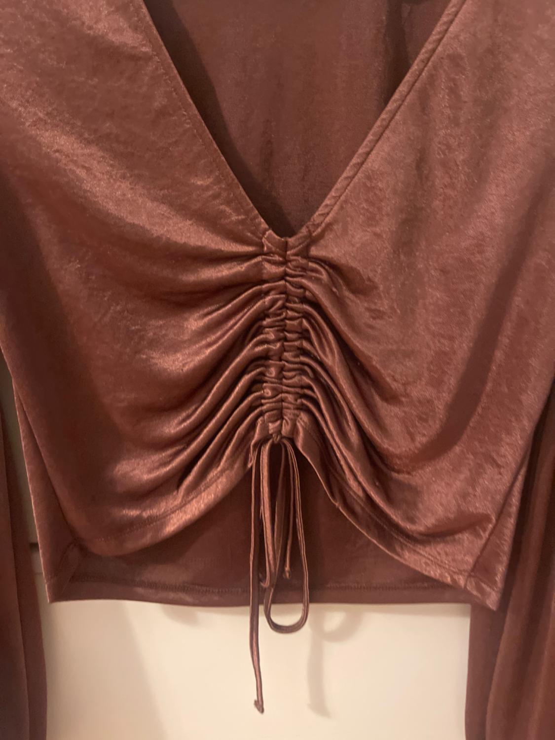 SATIN EFFECT RUCHED TOP - Image 3