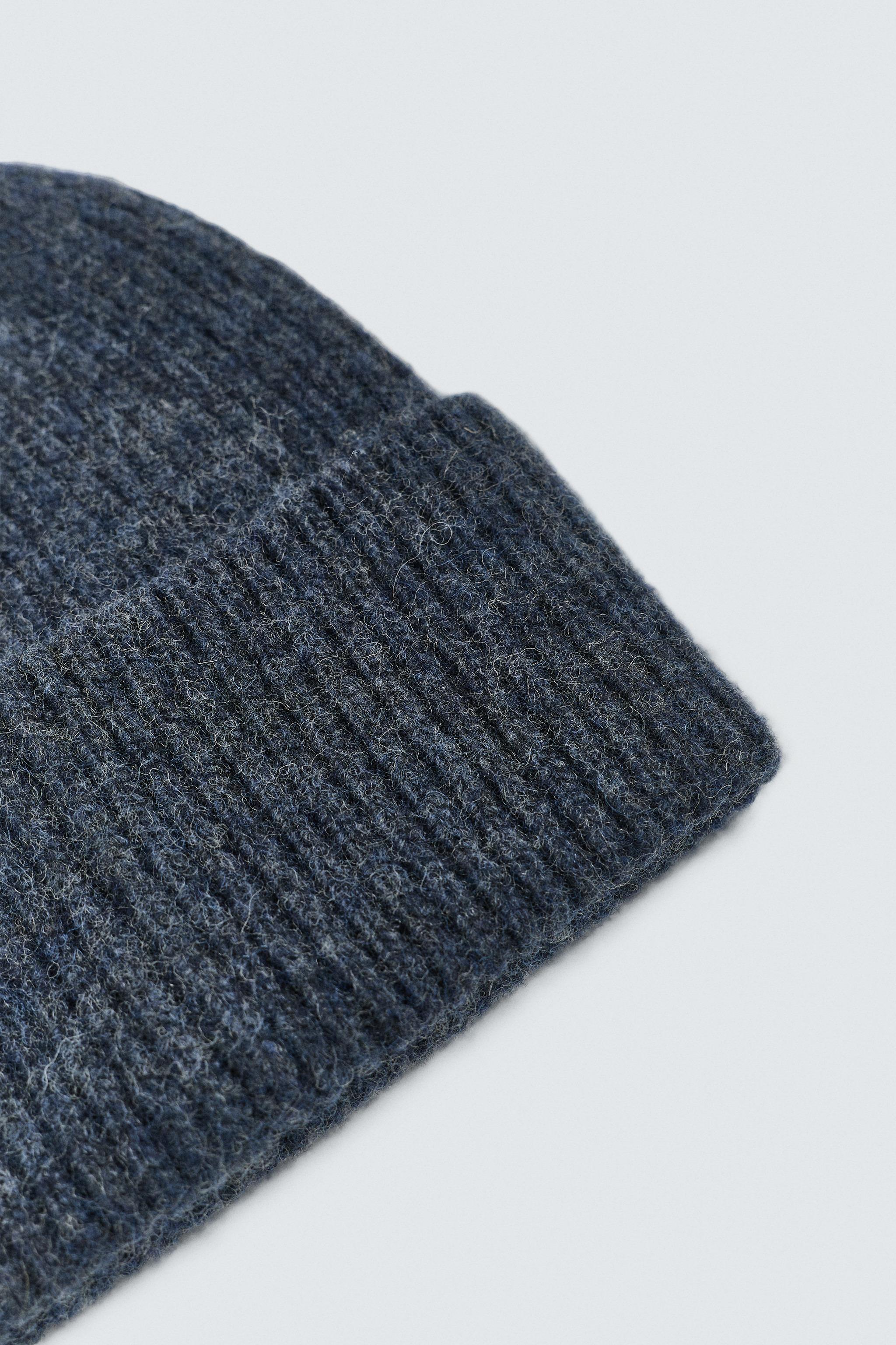 BONNET EN MAILLE 100% LAINE