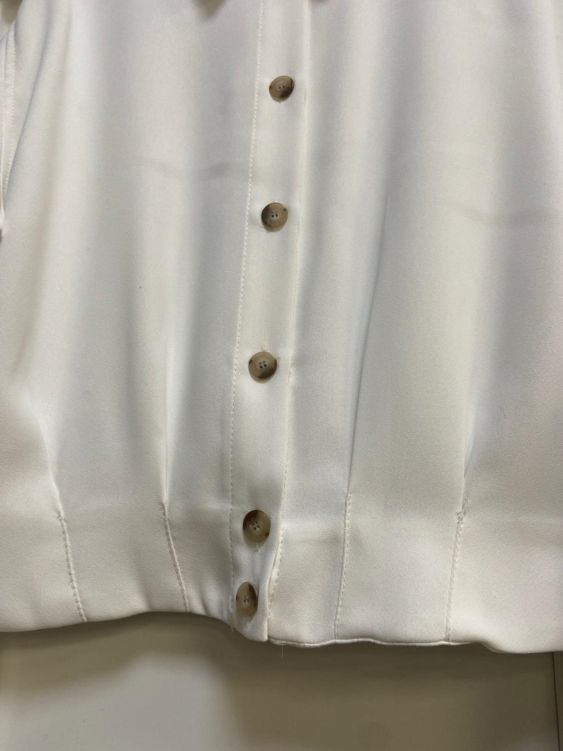 SHORT SHIRT WITH SHOULDER TABS - Image 2