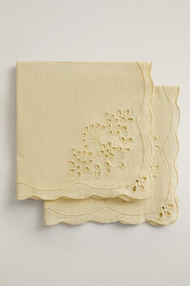 PACK OF LINEN NAPKINS WITH CUTWORK EMBROIDERY (PACK OF 2) - Yellow by Zara