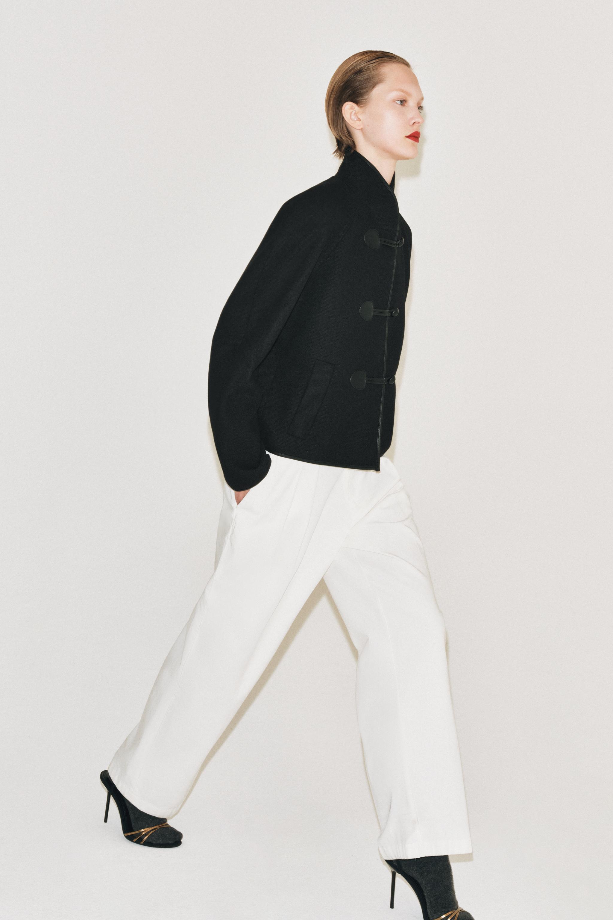 MANTEAU COURT À BRANDEBOURGS AVEC LAINE ZW COLLECTION