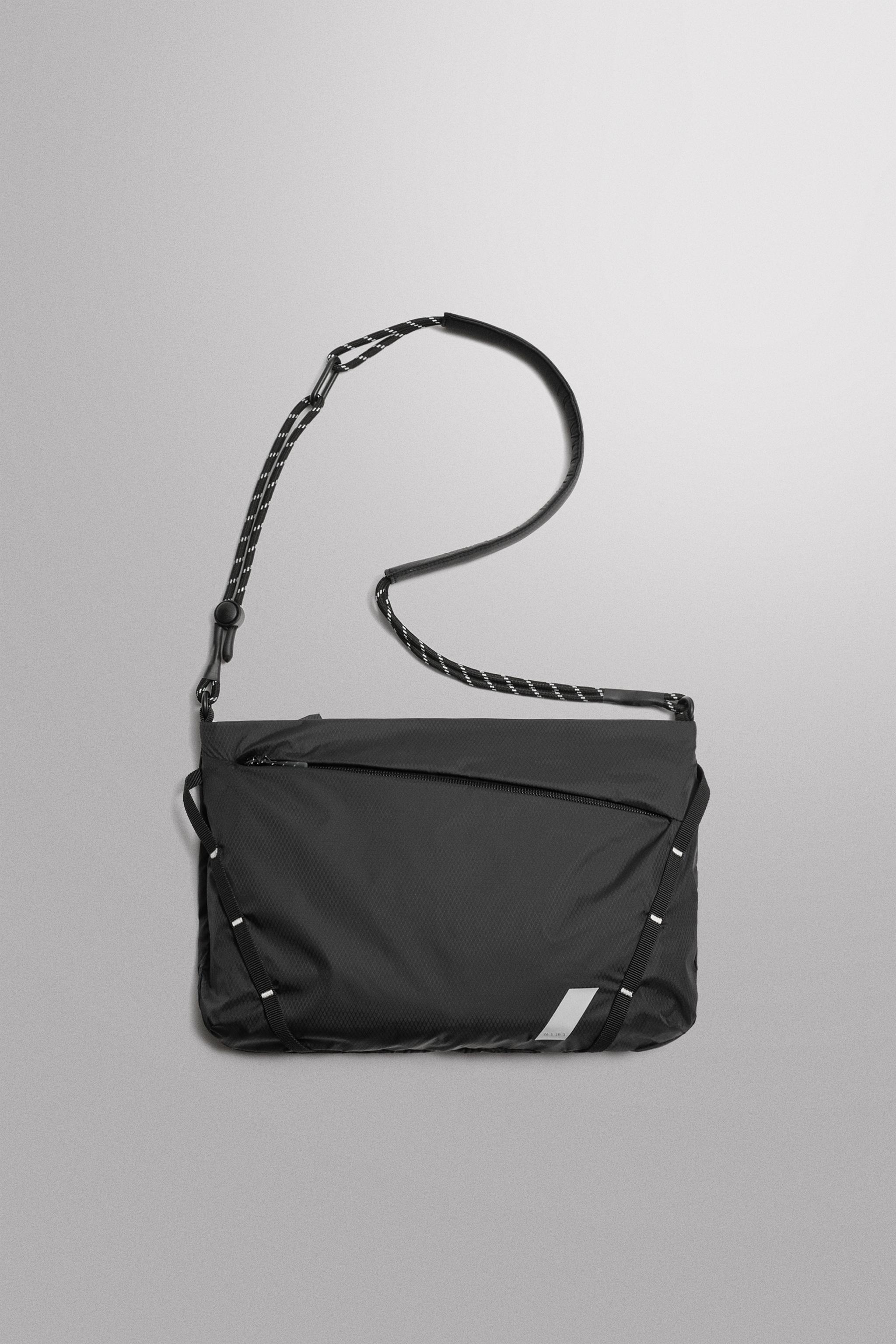 FOLDABLE SPORTY CROSSBODY BAG