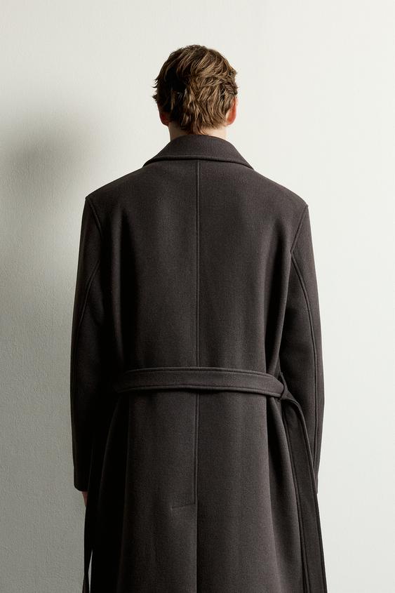 MANTEAU À BOUTONNAGE CROISÉ AVEC LAINE ET CEINTURE - Marron de Zara - Image 2