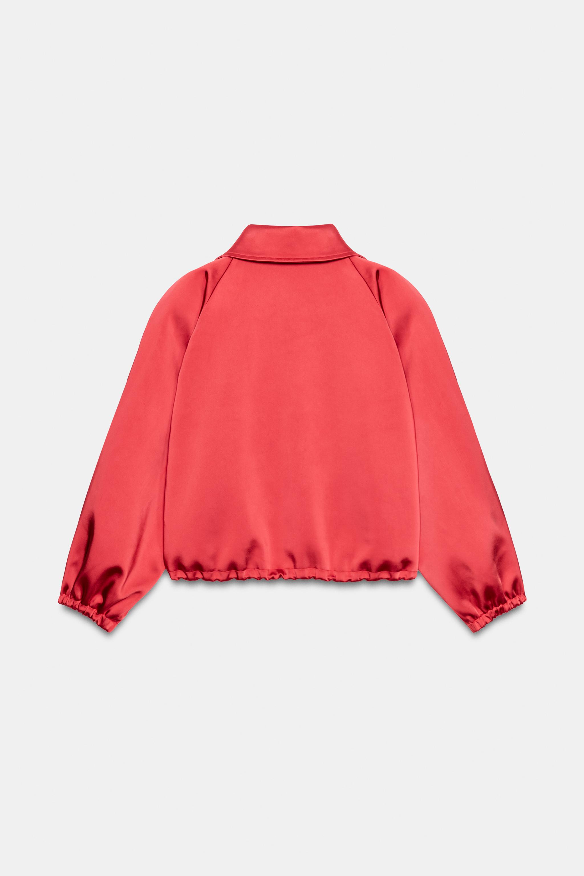 BLOUSON SATINÉ À ÉPAULETTE