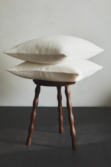 LINEN CUSHION COVER - Oyster-white by Zara