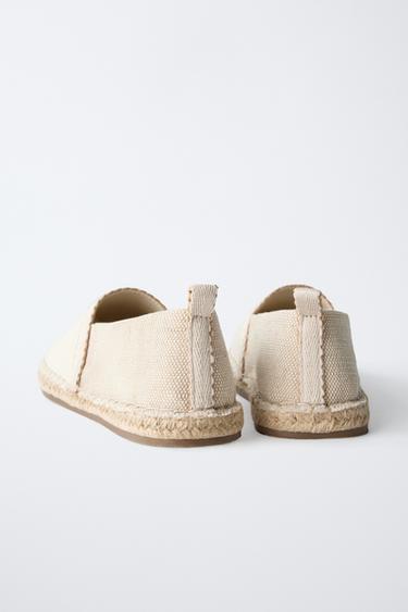 CHAUSSURES EN JUTE TISSÉ - Blanc écru de Zara - Image 4