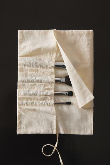 MAKEUP BRUSH WASH BAG - Ivory by Zara