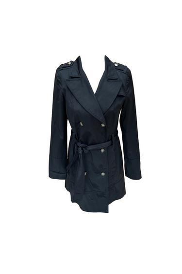 BLACK SHORT BLACK TRENCH COAT