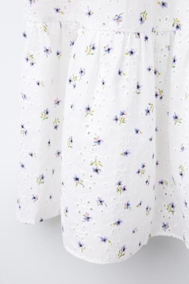 ROBE BRODERIES FLEURS - Écru de Zara - Image 3