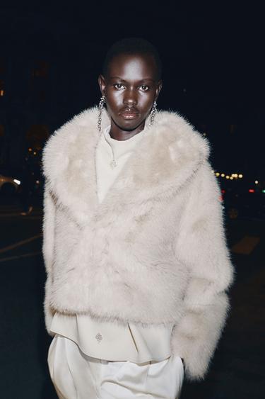 Zara SHORT FAUX FUR LAPEL COLLAR COAT - Ecru