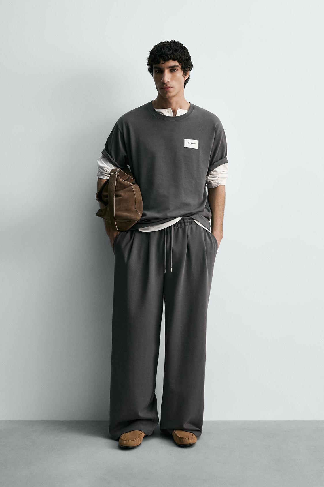 ФУТБОЛКА С НАШИВКОЙ С ЭТИКЕТКОЙ ZARA