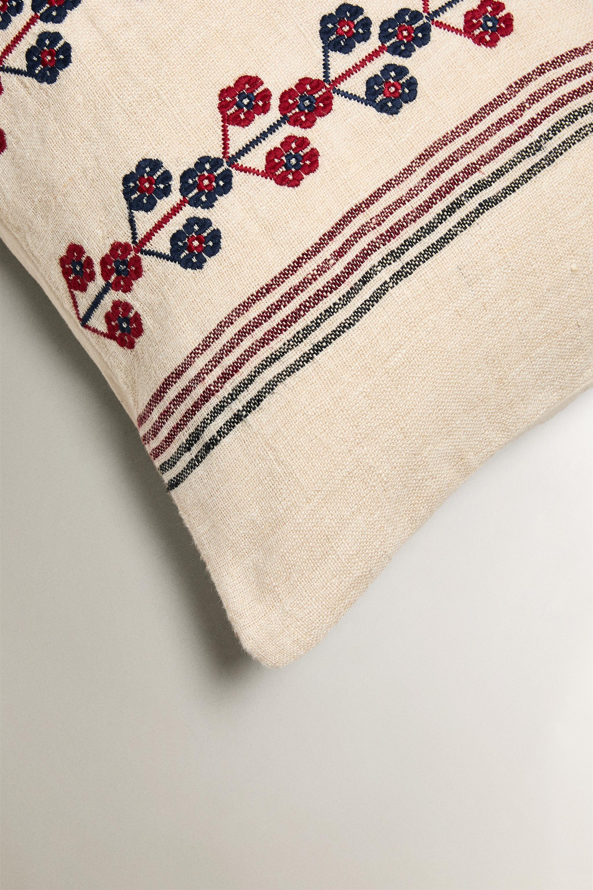 CHRISTMAS LINEAR EMBROIDERED THROW PILLOW COVER