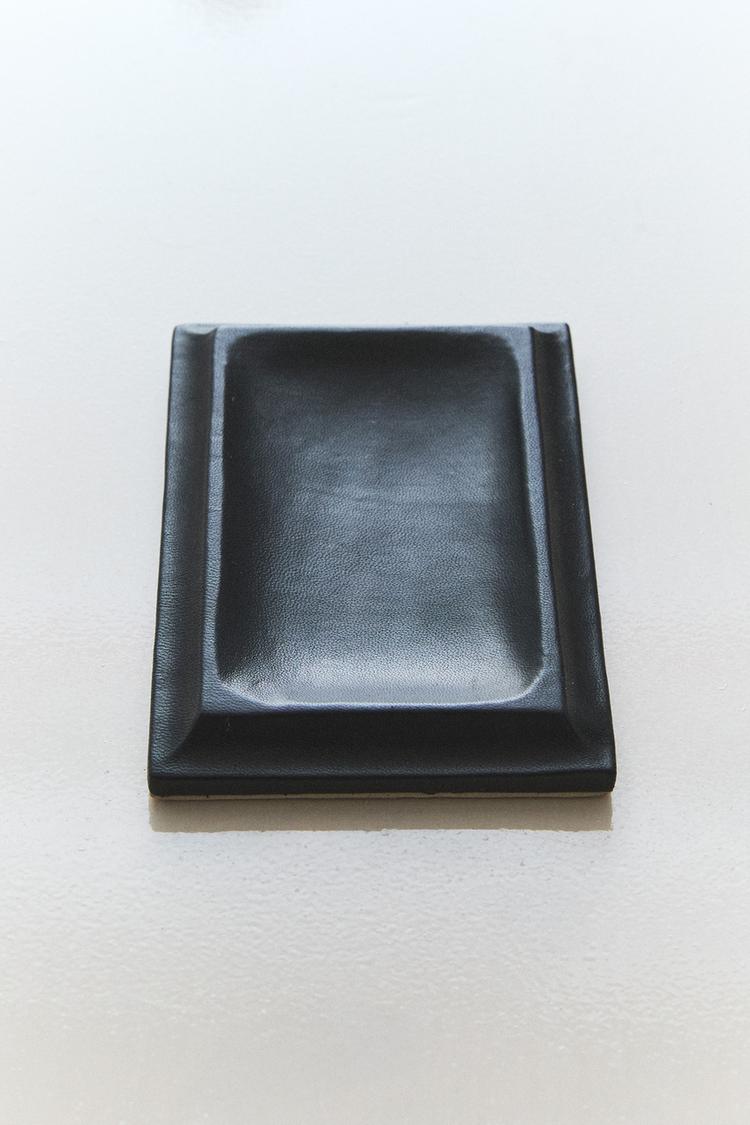 LEATHER DESK TRAY FOR CLIPS — Black