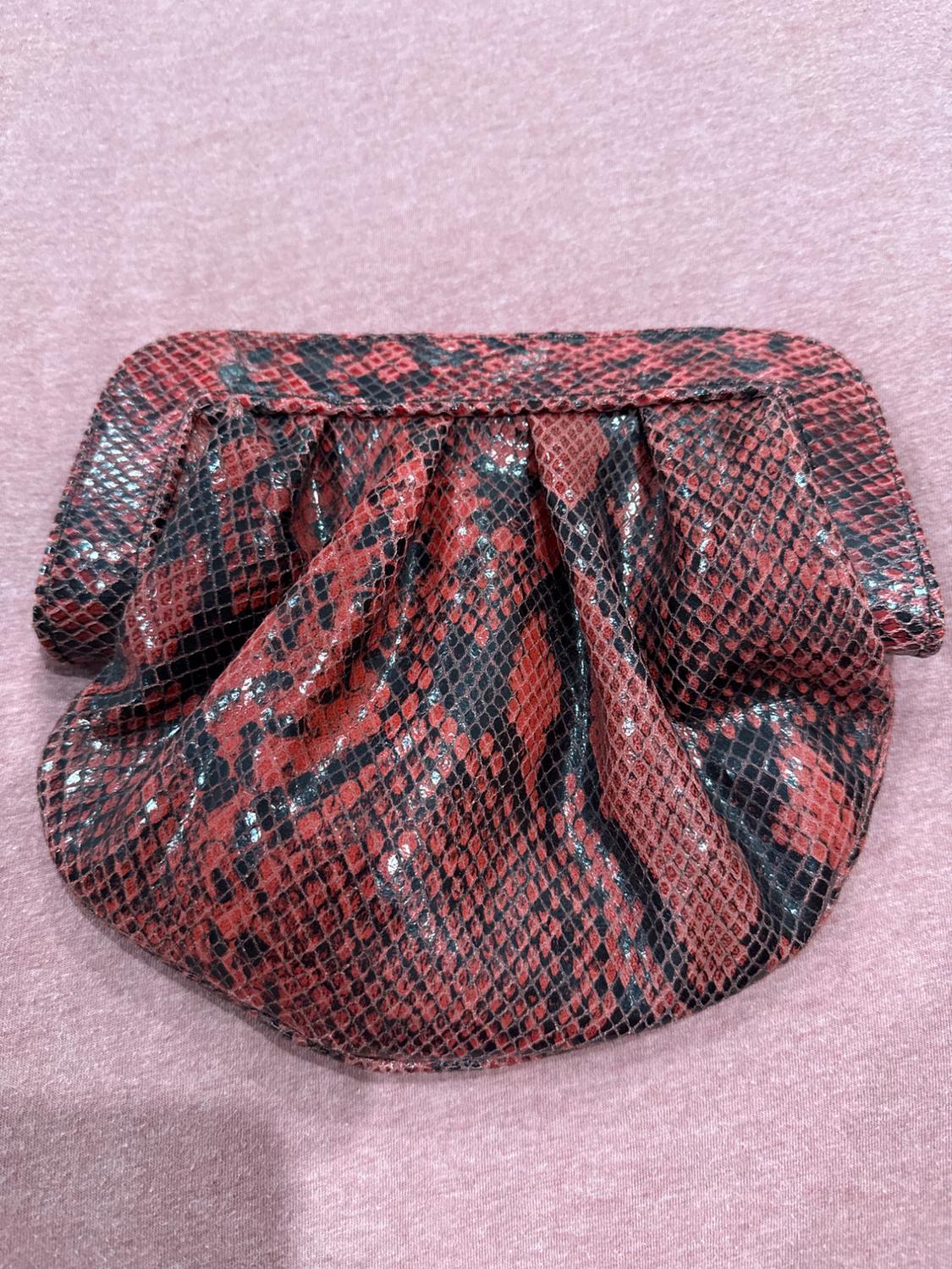 BOLSO PIEL GRABADO SERPIENTE - Image 2