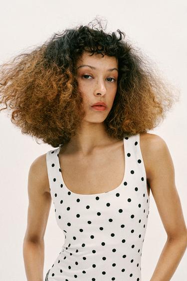 تيشيرت بولي أميد بحمالة عريضة - خام / أسود by Zara