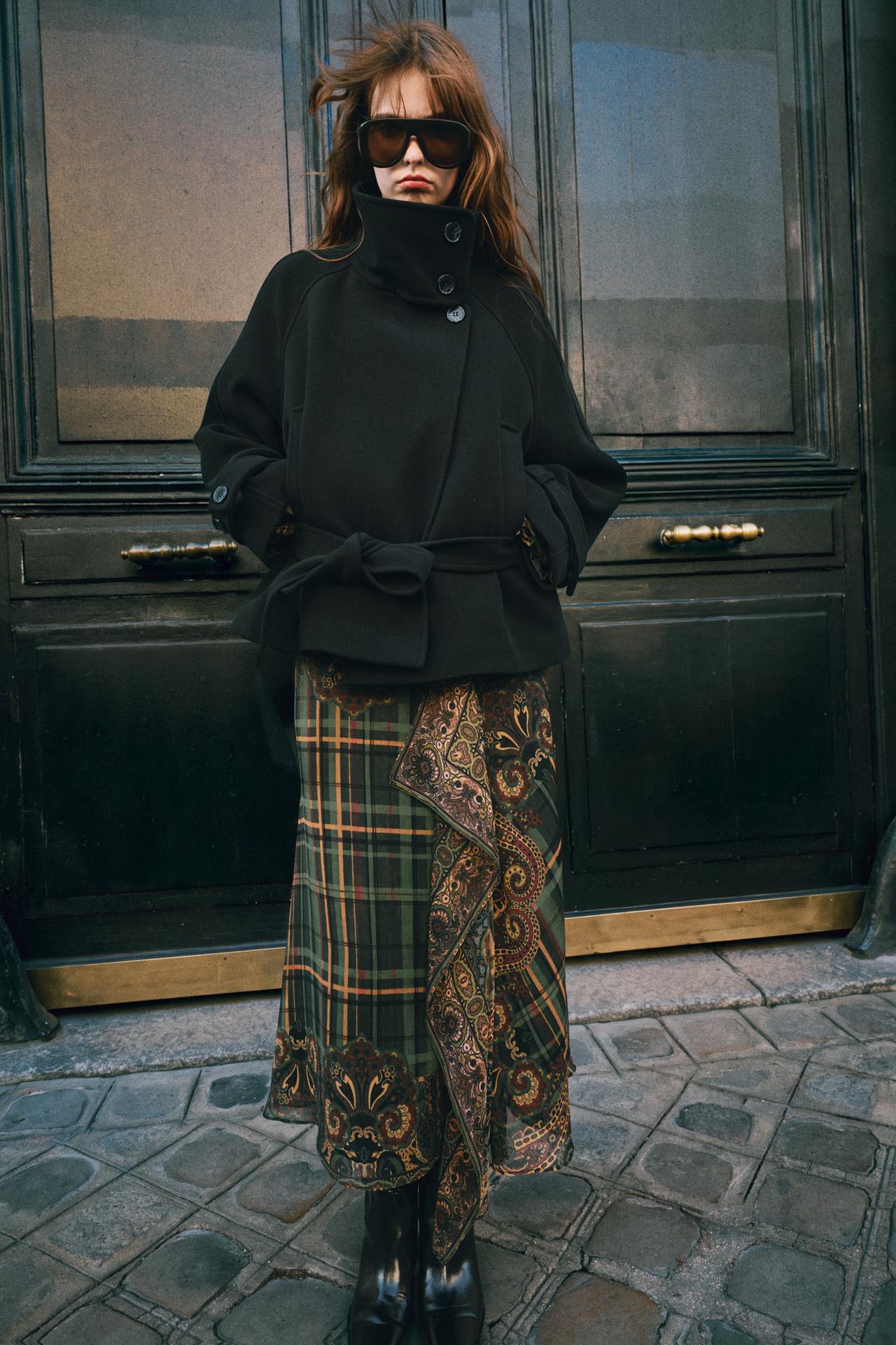HIGH NECK COAT WITH BELT — Black