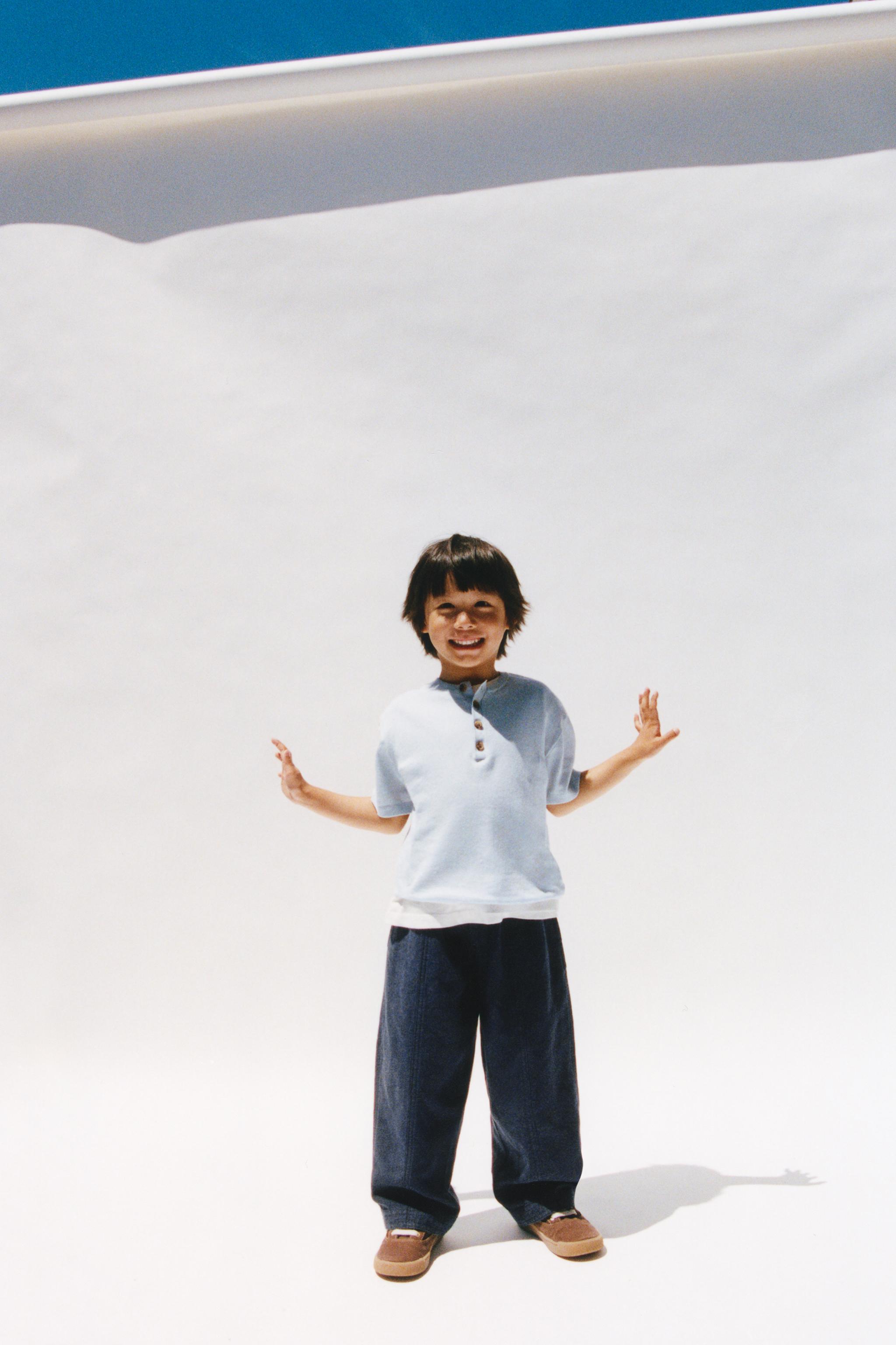 KNIT HENLEY SHIRT WITH LINEN AND COTTON — White / Sky blue