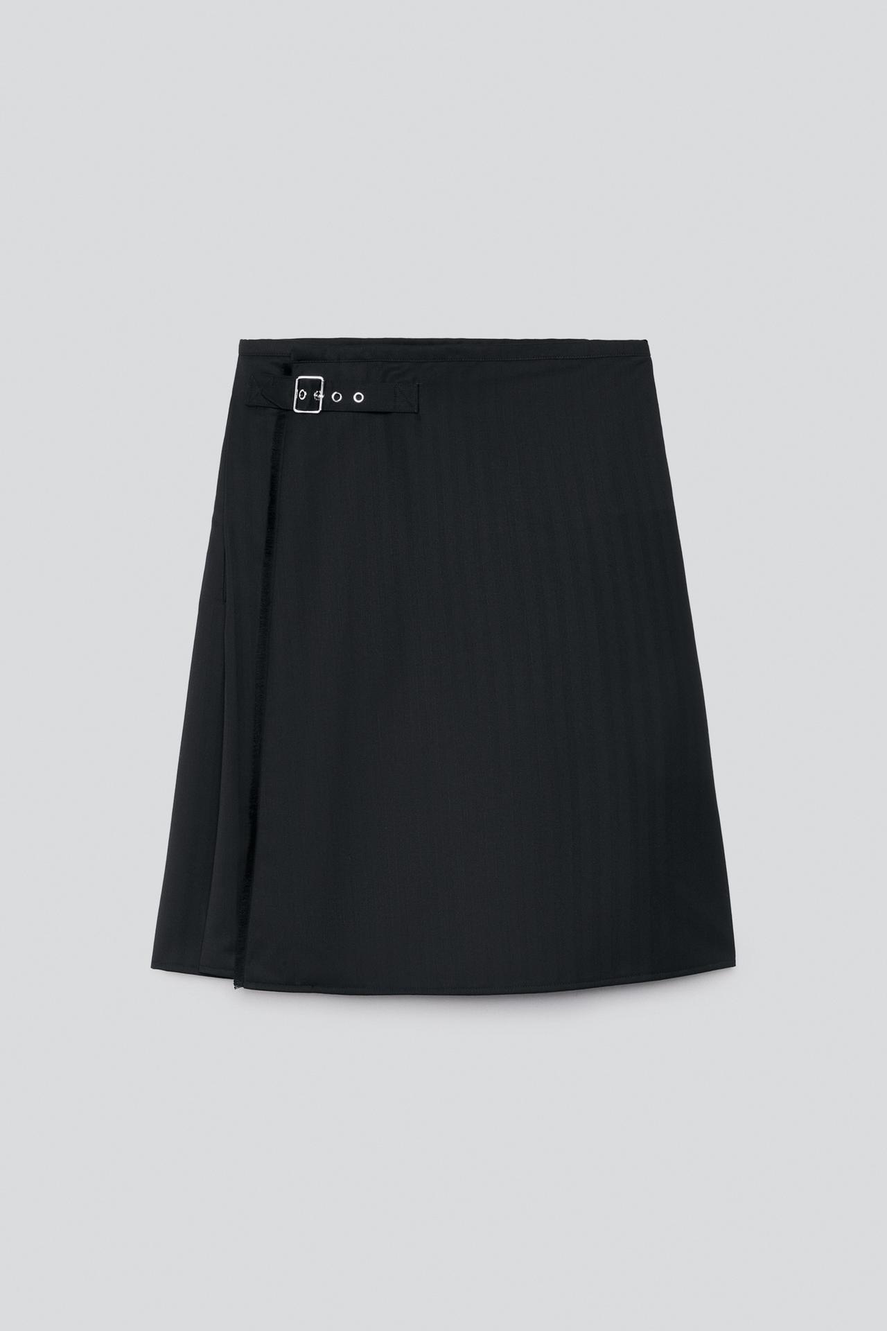 HERRINGBONE KILT SKIRT — Black