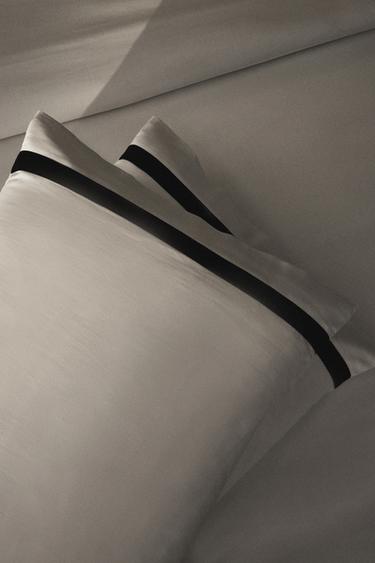 BORDERED SATEEN PILLOWCASE - Black by Zara - Image 6