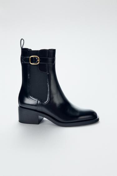 Zara BUCKLE DETAIL ANKLE BOOTS - Black