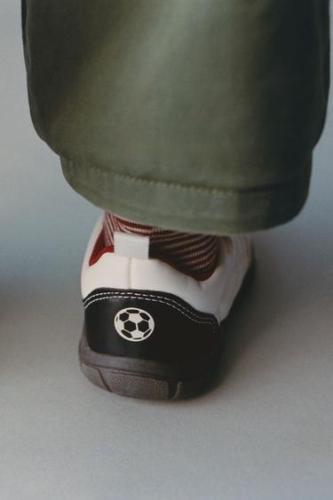 СПОРТИВНЫЕ КРОССОВКИ BAREFOOT — Белый от Zara