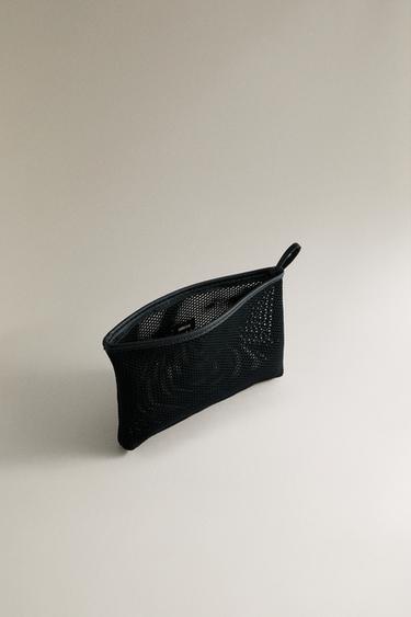 KNIT TOILETRY BAG - Black by Zara - Image 1