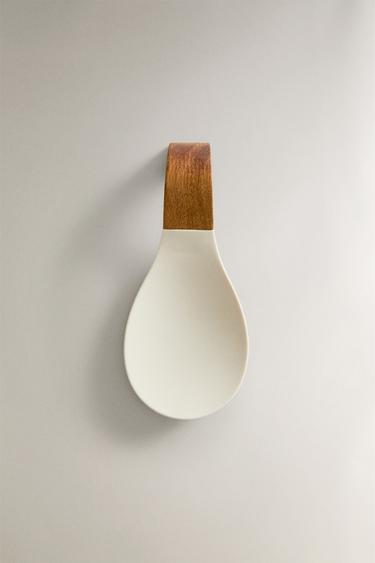 WOOD AND SILICONE SPOON REST - Cream by Zara - Image 0