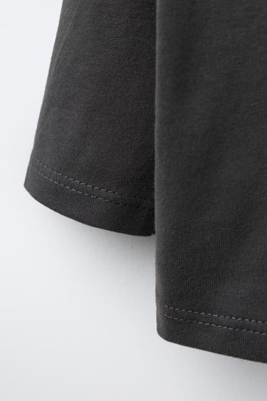 T-SHIRT UNI À MANCHES LONGUES - Gris de Zara - Image 3