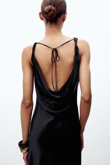 SATINKLEID ZW COLLECTION - Schwarz von Zara
