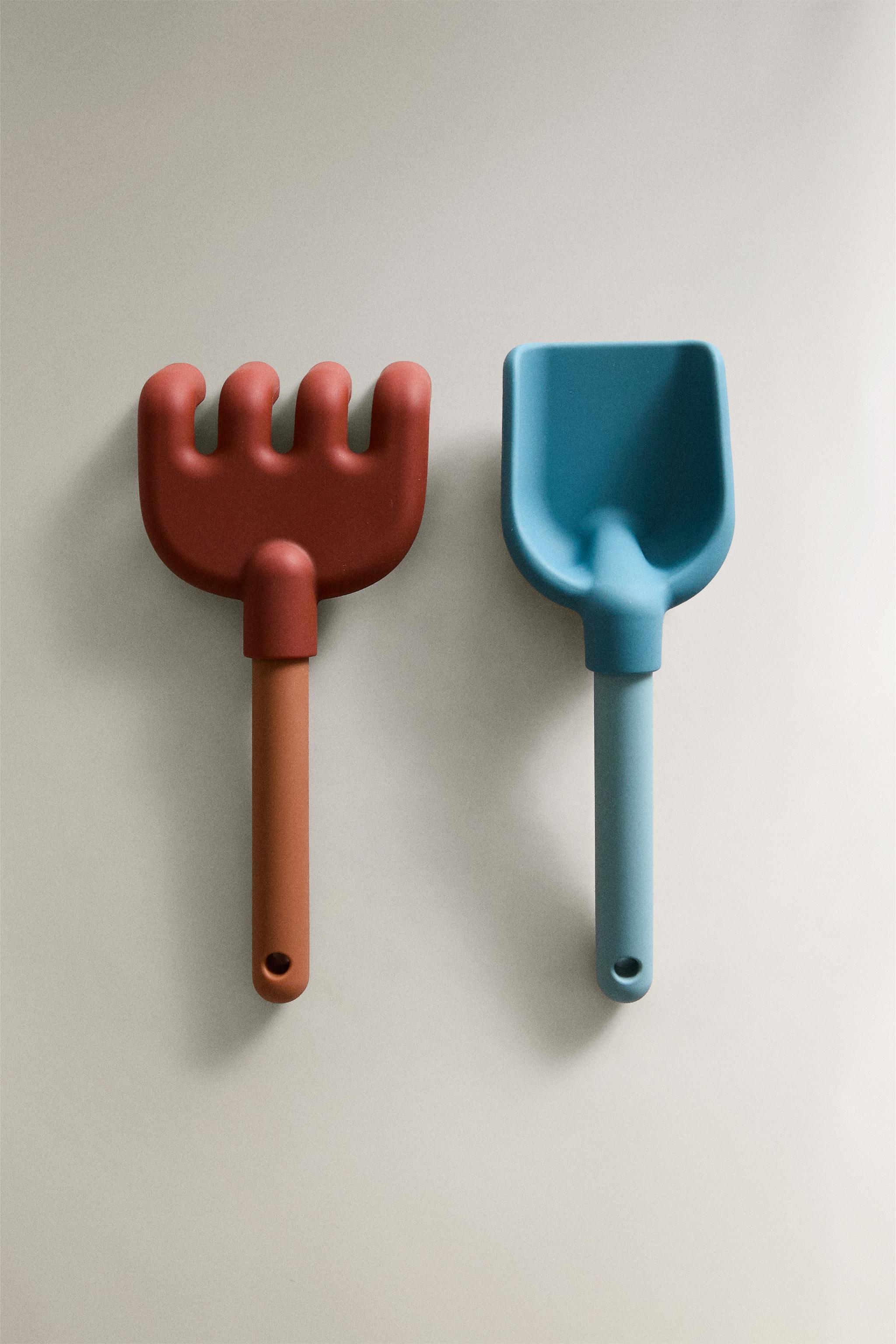 KIDS' SILICONE BEACH SPADE AND RAKE SET (SET OF 2)