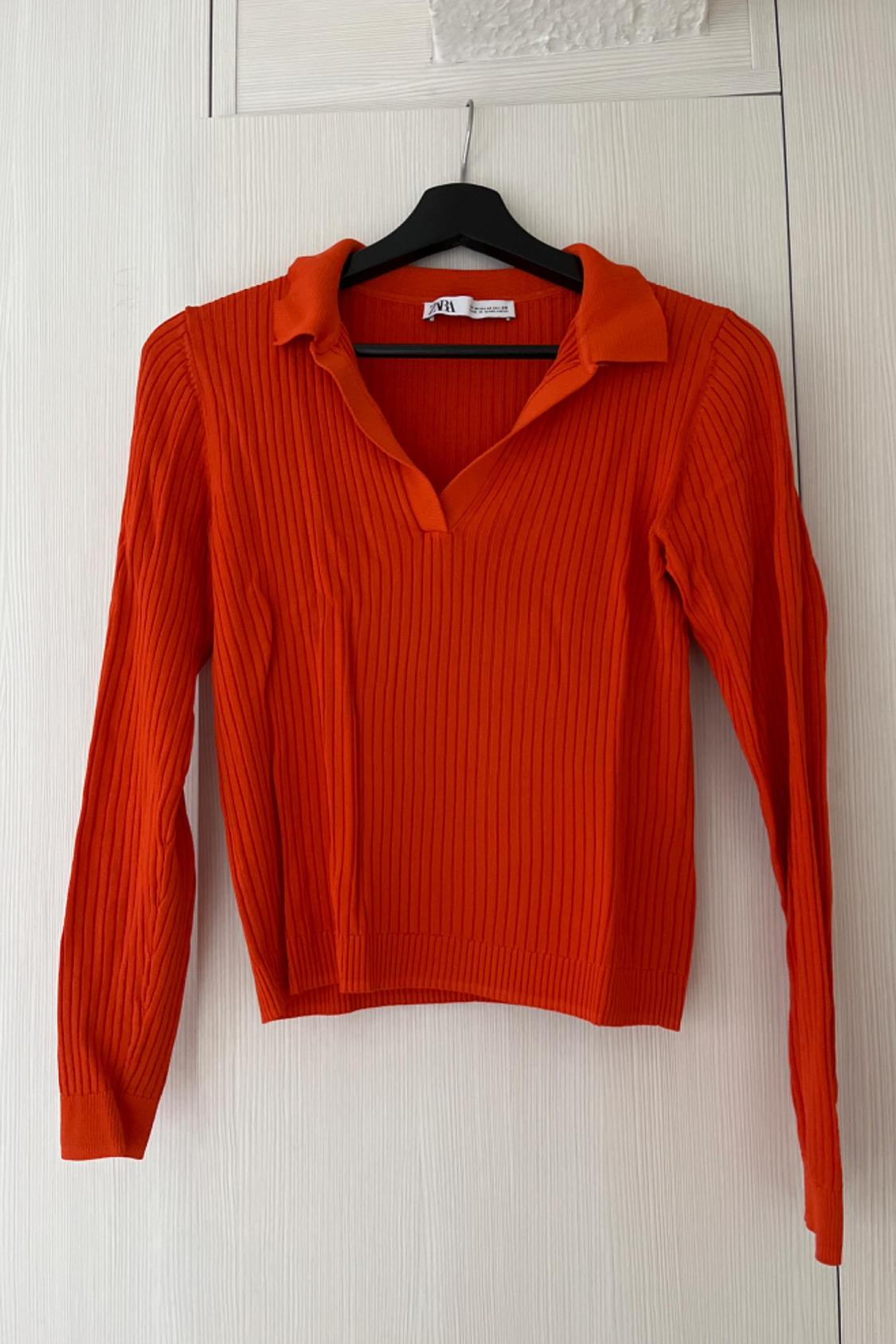 RIBBED KNIT POLO SHIRT