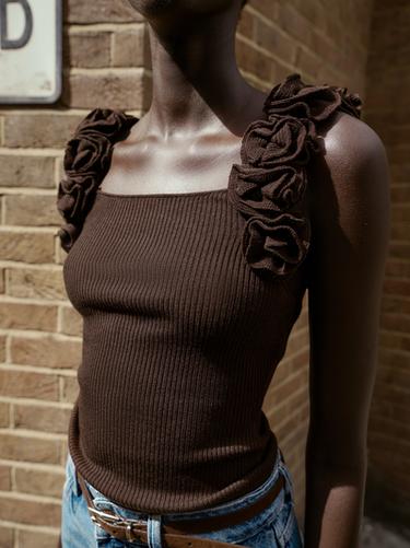 TOP EN MAILLE À BRETELLES À FLEURS - Marron de Zara - Image 3