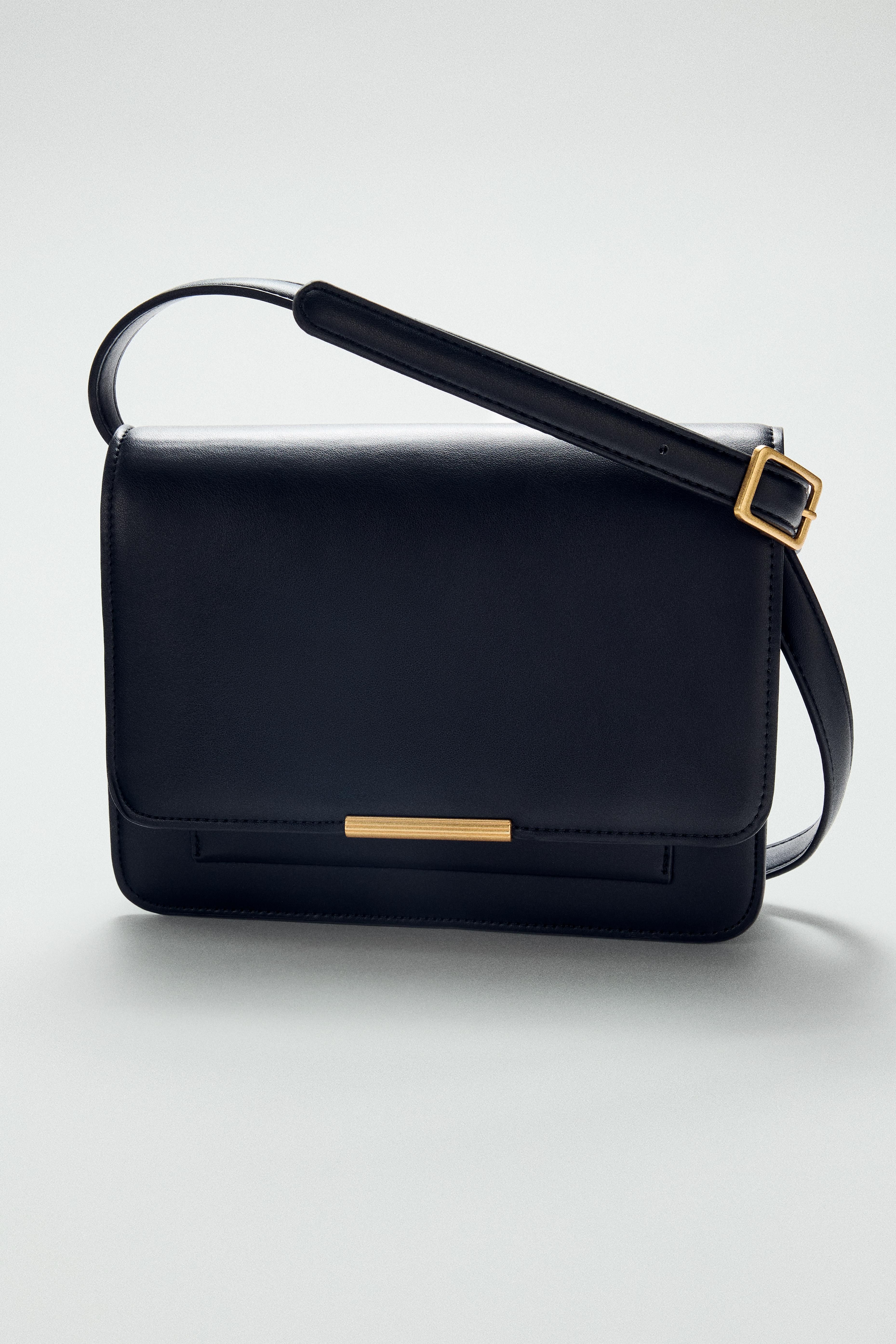 【ZARA】リアルレザーショルダーバッグ 6289/310/600 ZARA(ザラ)の「リアルレザーショルダーバッグ」 - PARTE