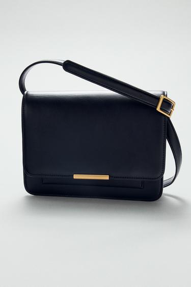 حقيبة كروس بودي بتفصيل معدني - أسود الخاص بـ Zara