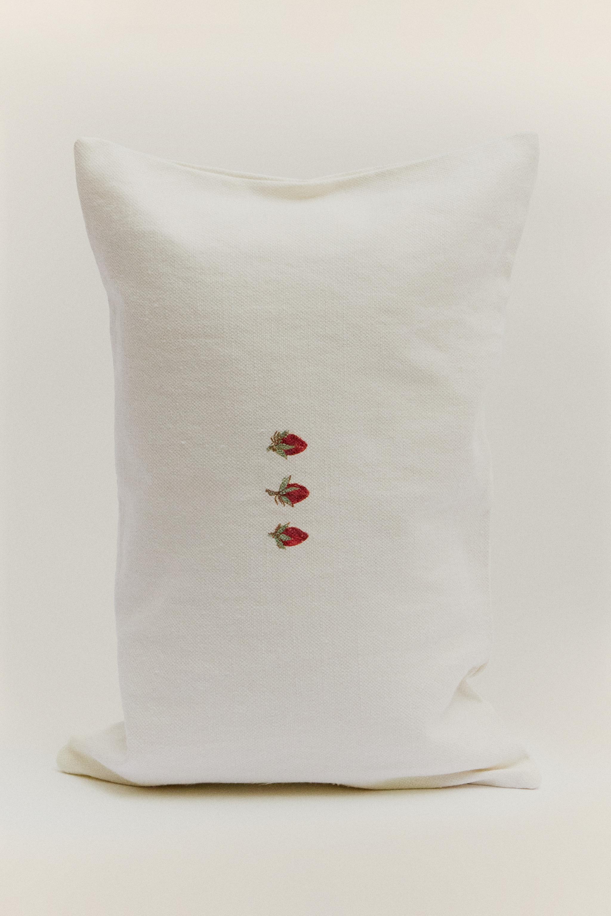 HOUSSE DE COUSSIN FRAISES