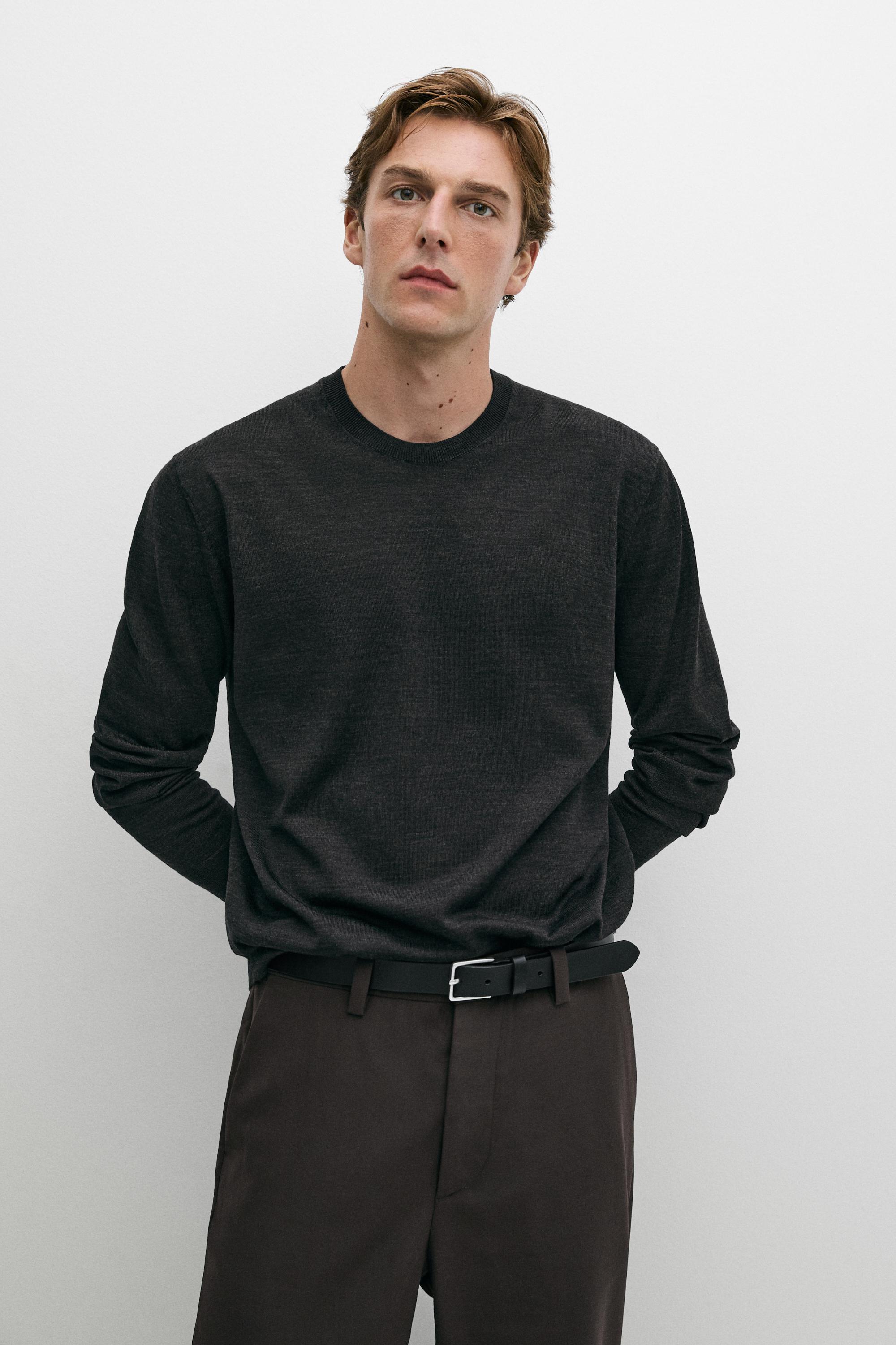 100% merino wool knit round neck sweater — Anthracite Gray