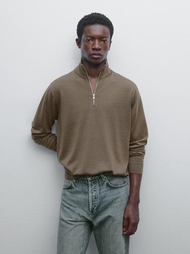Jersey punto cuello cremallera - Khaki de Zara