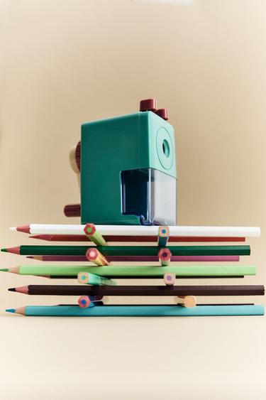 CHILDREN'S TABLE PENCIL SHARPENER WITH HANDLE - Multicoloured by Zara