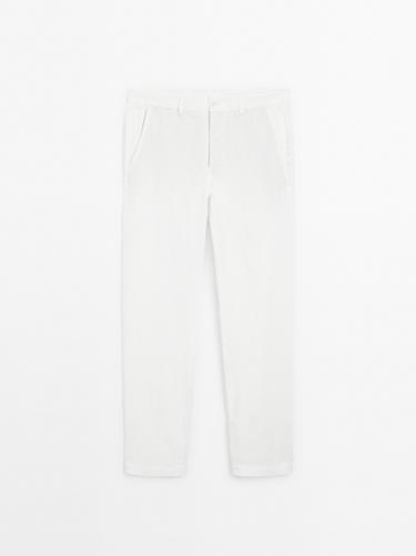 Pantalón tappered fit con algodón y lino - Blanco roto de Zara