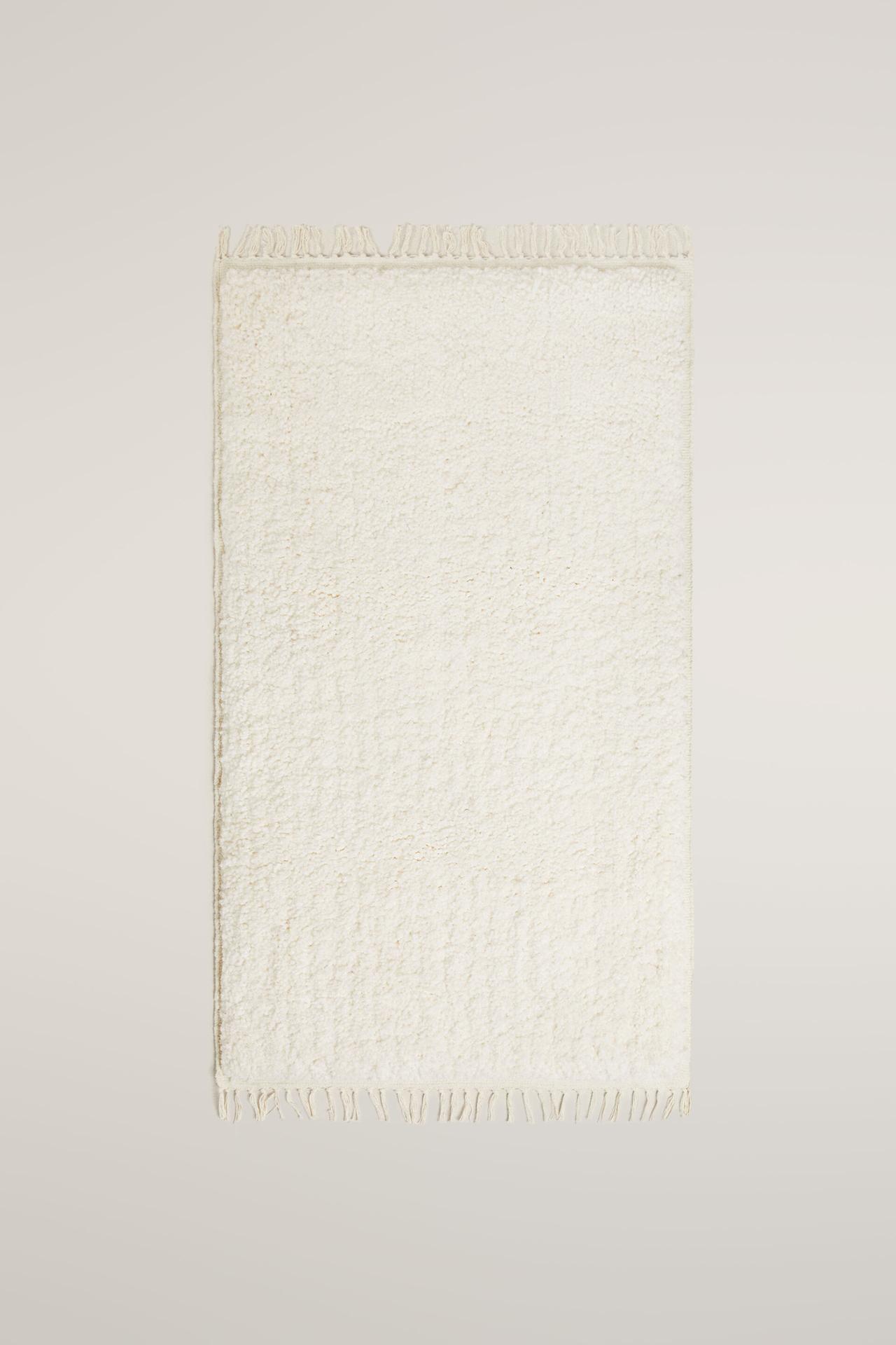 RECTANGULAR TEXTURED COTTON AREA RUG — White